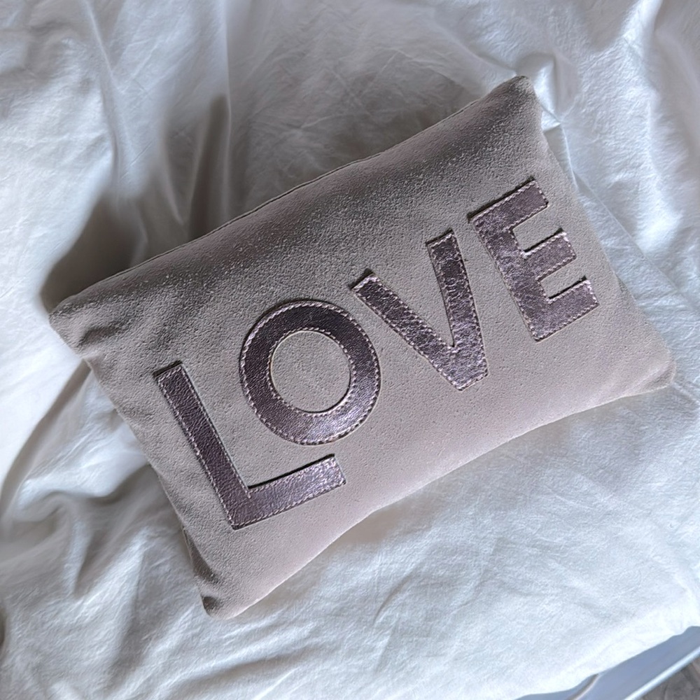 Madison de Vacances Suede LOVE Pillow